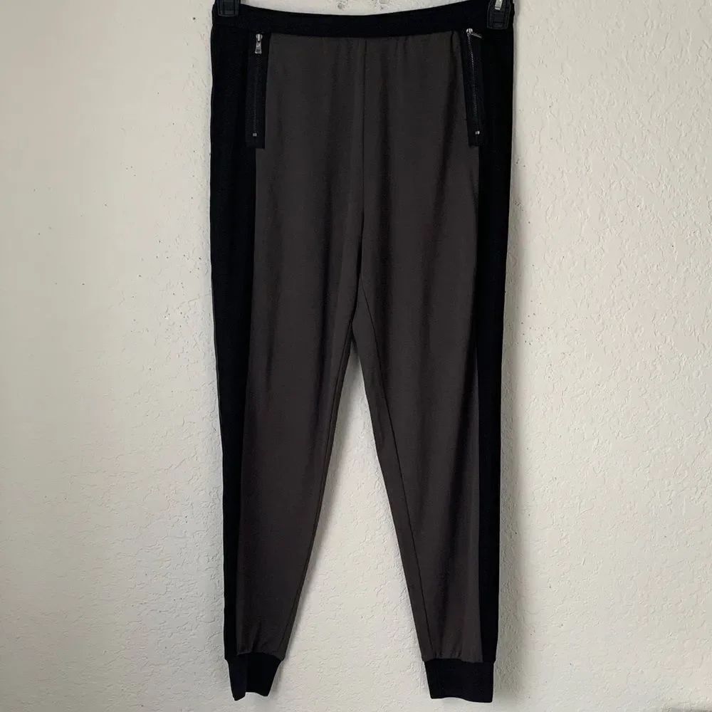 T Tahari Women’s Black and Gray Joggers Pockets Size M
